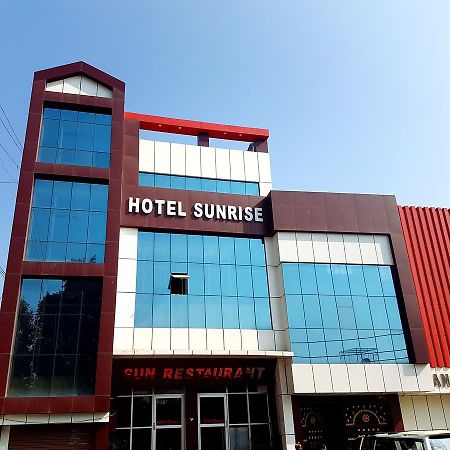 Hotel Sunrise Orai Ngoại thất bức ảnh