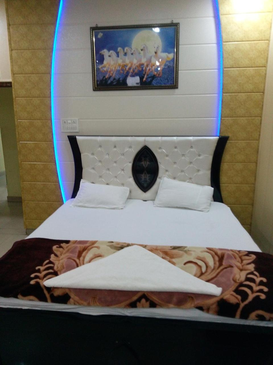 Hotel Sunrise Orai Ngoại thất bức ảnh